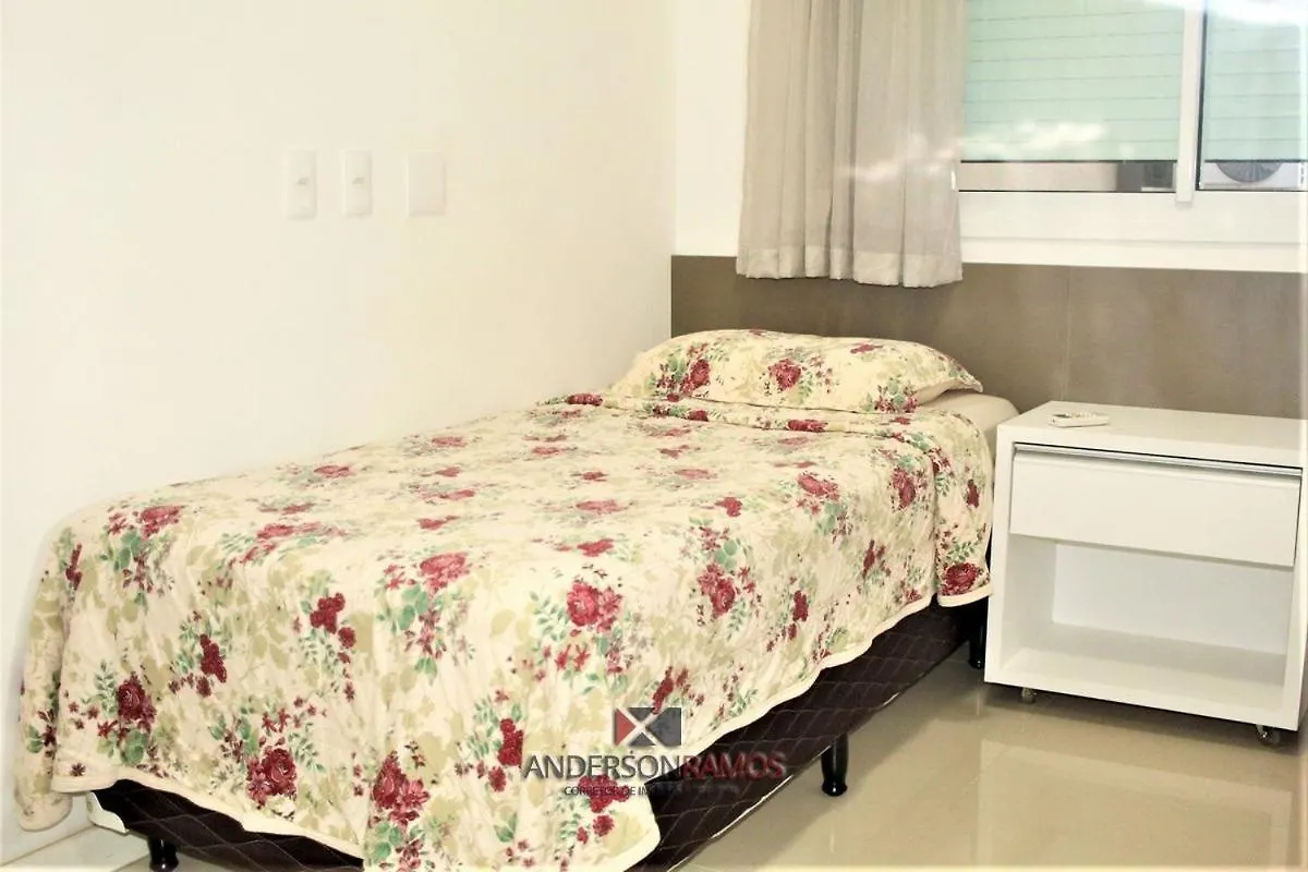 1043 Apartamento A 50 Mts Da Praia De Bombinhas